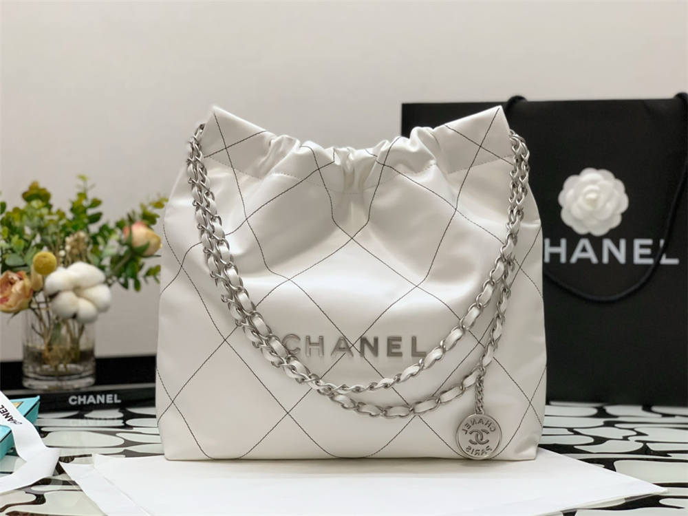 Chanel 22 bag 30x30x8cm  2025 new 